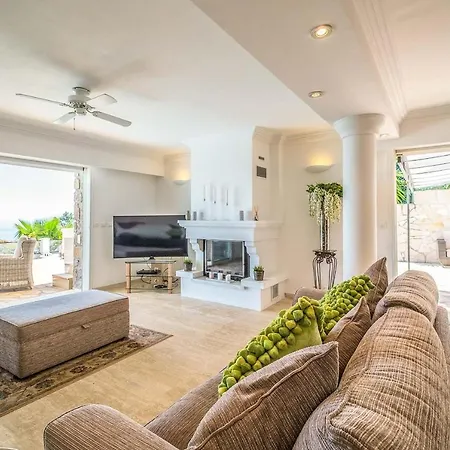 Espero-pax Sleeps 8 Air Con Wifi * Théoule-sur-Mer