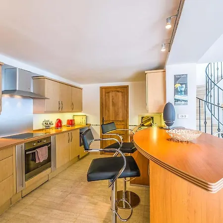 Espero-pax Sleeps 8 Air Con Wifi Théoule-sur-Mer