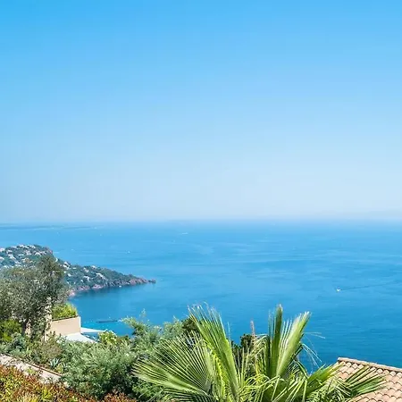 Espero-pax Sleeps 8 Air Con Wifi Villa *